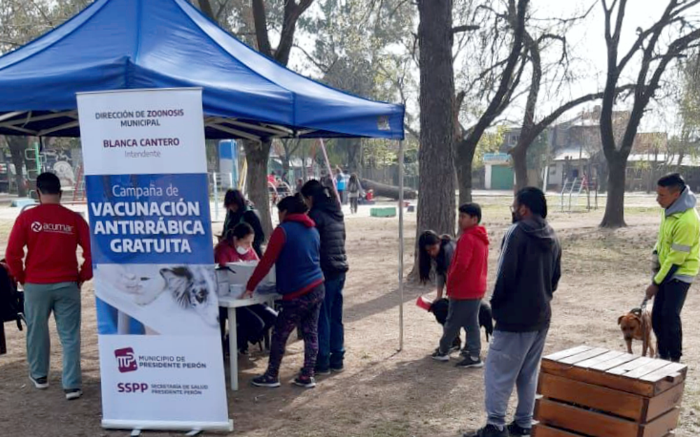 Zoonosis | La Comuna realizó una campaña de vacunación antirrábica en el barrio América Unida