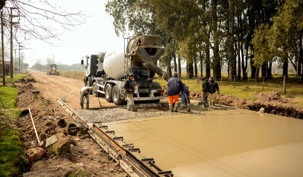 Redes Conexas | Continúa la obra de asfalto de Payador Indio Bares e Intendente Madero.