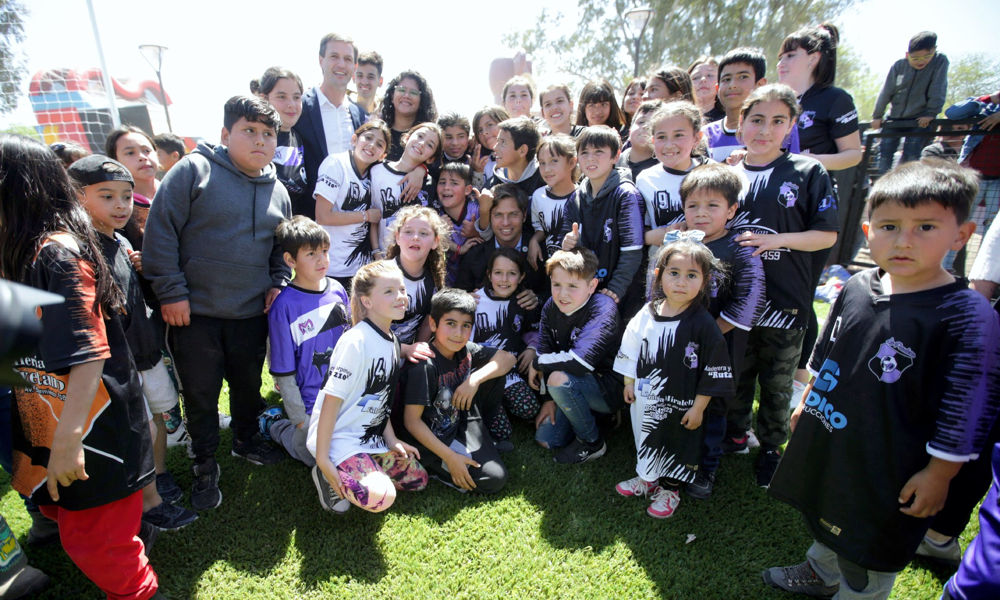 San Vicente | Kicillof y Mantegazza inauguraron la puesta en valor de la plaza del barrio Biocca