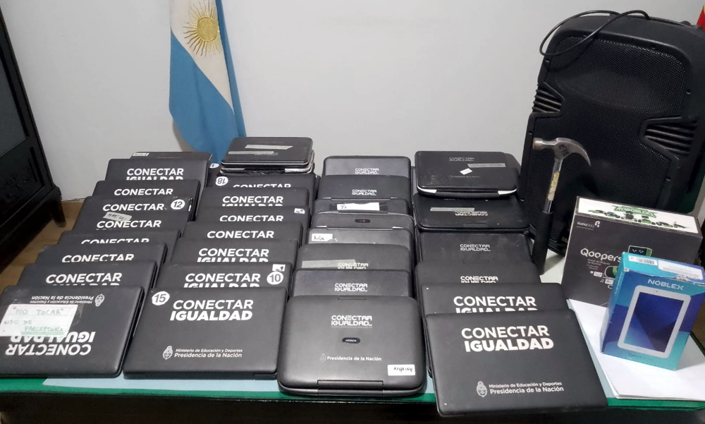 Policiales | Robaron la Escuela Secundaria 12 y la policía recuperó todo lo sustraído