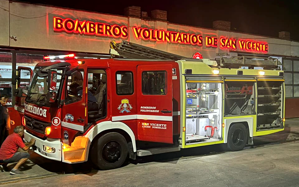 Autobomba | Los Bomberos Voluntarios De San Vicente Estrenaron Una ...