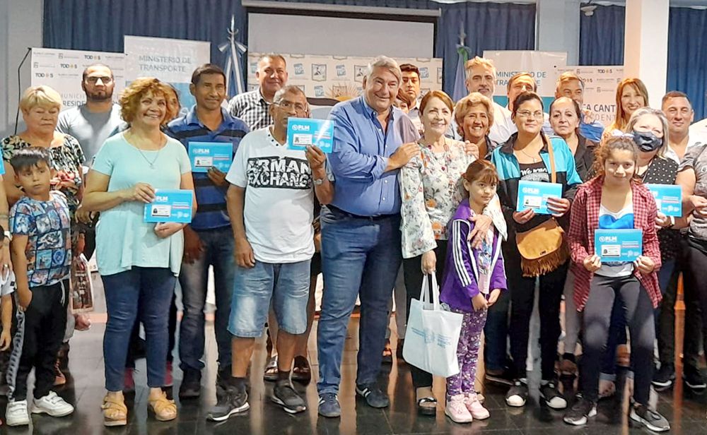 Transportes | Cantero y D’Onofrio entregaron pases libres para personas con discapacidades