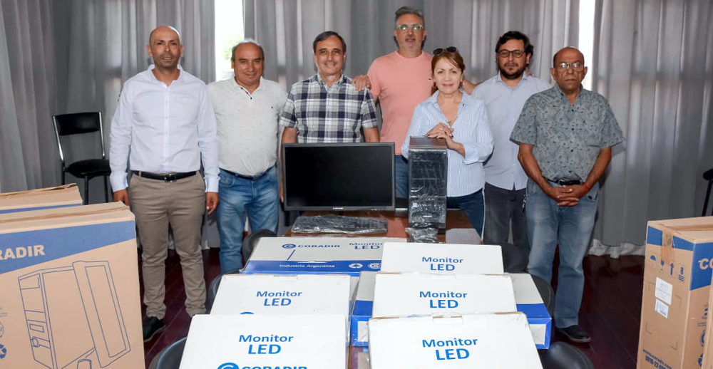 Gestión | El Municipio recibió 30 equipos informáticos para capacitar al personal en Organización Territorial