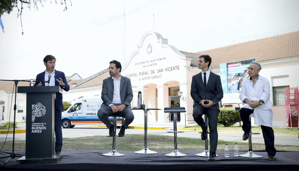 San Vicente | Kicillof provincializó el Carrillo, trajo una ambulancia nueva e inauguró la Escuela Primaria 30