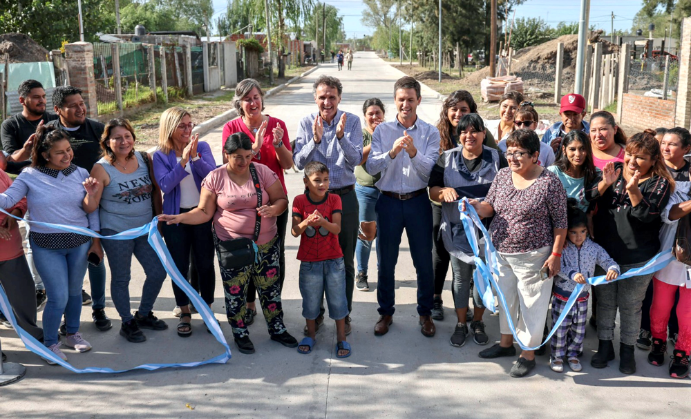 Alejandro Korn | Mantegazza y Katopodis inauguraron el asfalto de la calle Dorrego en Villa Coll