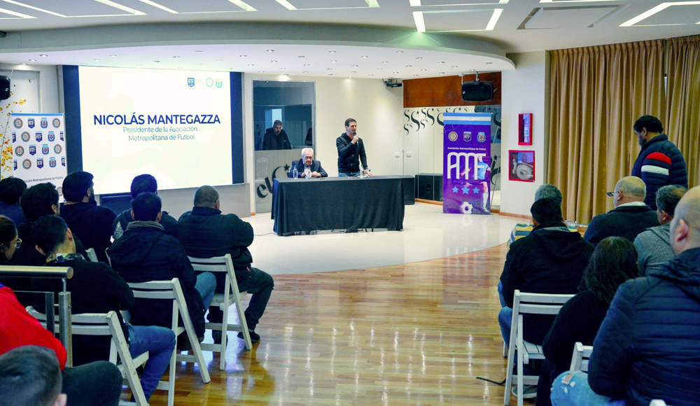 Deportes | Jorge Ameal encabezo el Segundo Congreso de Formación Deportiva de la Liga Metropolitana de Fútbol