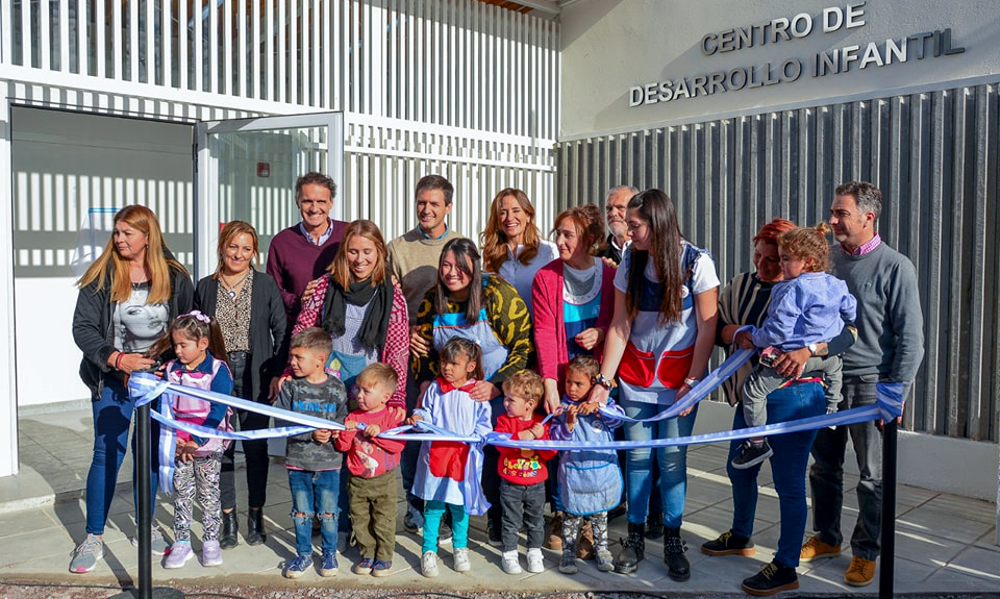 Gestión | Mantegazza, Katopodis y Tolosa Paz inauguraron un CDI y asfaltos en el distrito