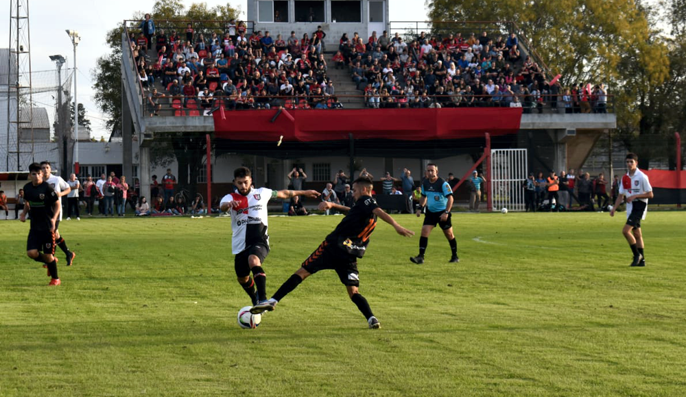 Fútbol masculino | Estrella no pudo con Jorge Newbery, que se quedó con el Torneo Federación