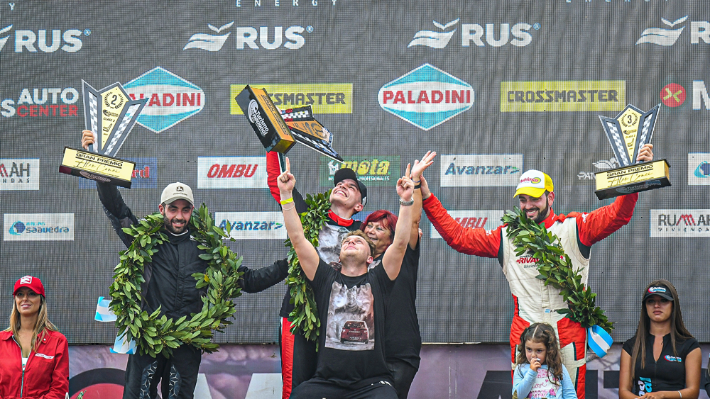 Turismo Nacional | Iansa ganó en la Clase 2 y le rindió un emotivo homenaje a Alex Conci