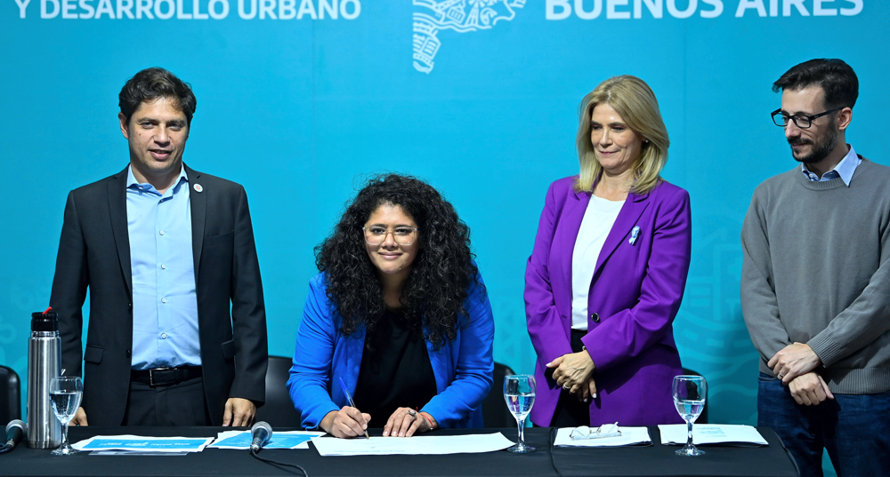 Provinciales | Kicillof firmó contratos para la ejecución de obras de integración urbana en seis municipios