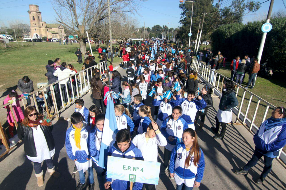 Día de la Bandera | Domselaar se vestirá de celeste y blanco con un desfile y fiesta popular