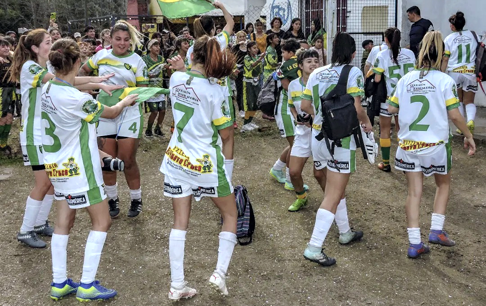 Fútbol | La Esperanza y Las Mandarinas, campeones en el torneo femenino y senior masculino