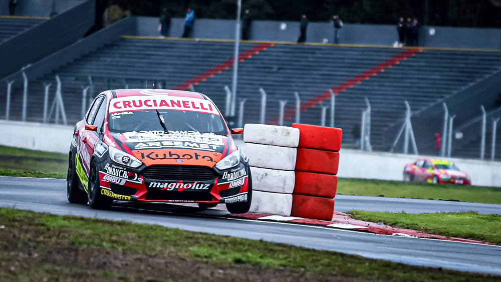 Turismo Nacional | La sudestada obligó a suspender las finales de las clases 2 y 3 en el Gálvez