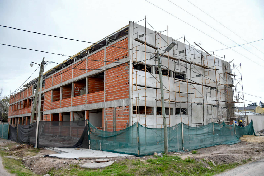 Educación | Continúa la construcción de las cuatro escuelas secundarias en Korn y San Vicente