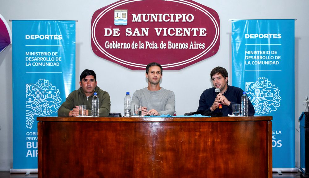 Deportes | Mantegazza entregó nuevas becas deportivas a representantes sanvicentinos