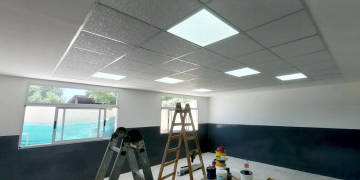 Presidente Perón | Construyen un aula en la Escuela Secundaria 9 del barrio 25 de Mayo