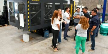Industrias | Mantegazza visitó a dos empresas radicadas en el Parque Industrial San Vicente
