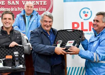 Seguridad vial | D’Onofrio entregó alcoholímetro, cascos y pases multimodales en el Centro Comunal