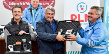 Seguridad vial | D’Onofrio entregó alcoholímetro, cascos y pases multimodales en el Centro Comunal