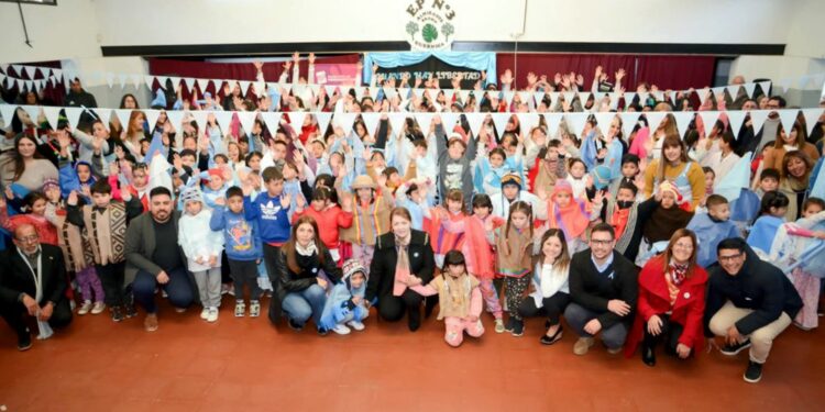 Presidente Perón | Cantero participó del acto por el Día de la Independencia en escuela de Guernica