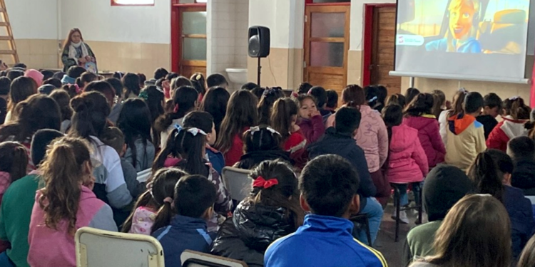Presidente Perón | Más de 4000 niños disfrutaron de cine y diversión en el receso invernal