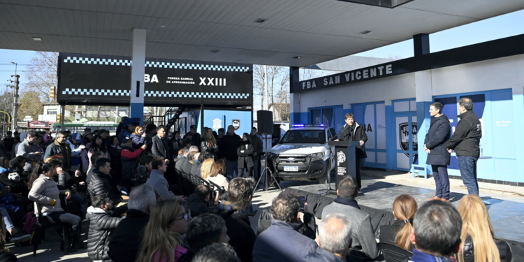 San Vicente | Kicillof inauguró nuevas instalaciones policiales y para una escuela de artística