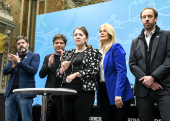 Provinciales | Blanca Cantero firmó el pago de la tercera cuota del Fondo de Fortalecimiento Fiscal junto a Kicillof