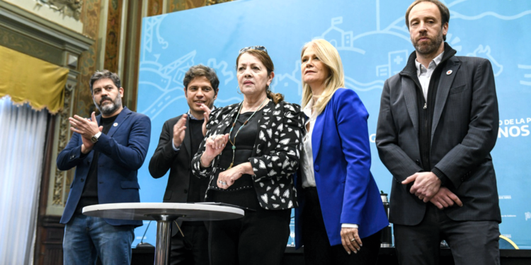 Provinciales | Blanca Cantero firmó el pago de la tercera cuota del Fondo de Fortalecimiento Fiscal junto a Kicillof