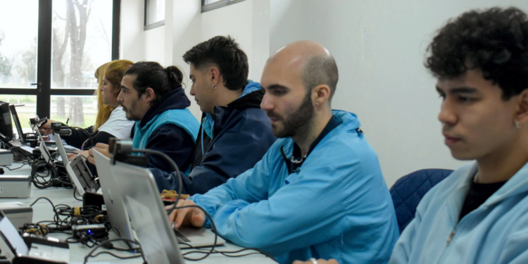 San Vicente | Ya comenzó el operativo documentario en la Universidad de San Vicente