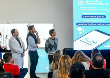 Salud | Mantegazza presentó el sistema de atención médica Telemedicina en el CAPS Villa Coll