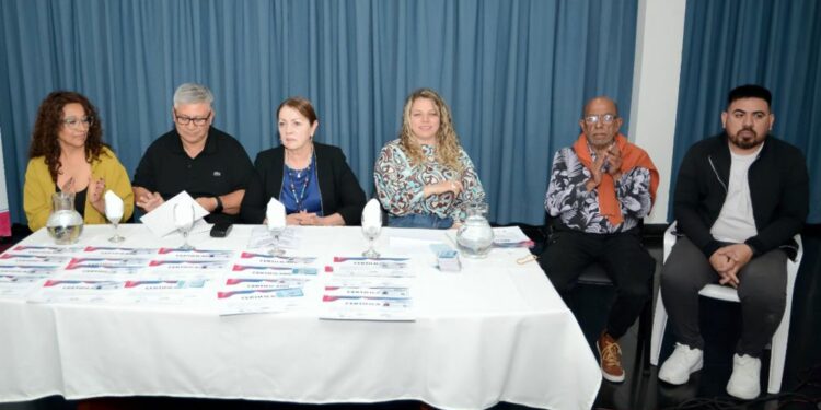 Presidente Perón | Entregaron credenciales a 130 alumnos que cumplieron un curso de capacitación