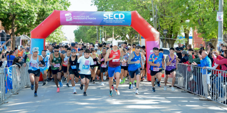 Atletismo | Más de 300 atletas participaron de la prueba atlética “Perón Corre”