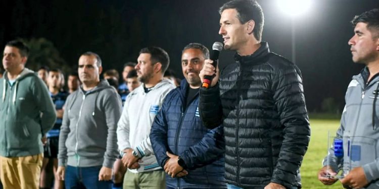 Deportes | El Club Porteño de Rugby inauguró la iluminación profesional en una de sus canchas