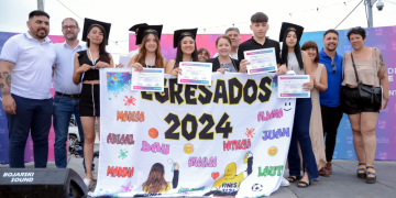 Educación | Entregaron diplomas y medallas a los egresados del Programa FinEs de Presidente Perón