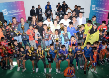 Deportes | Cantero entregó premios a los integrantes de la Liga Municipal Peronense de Fútbol