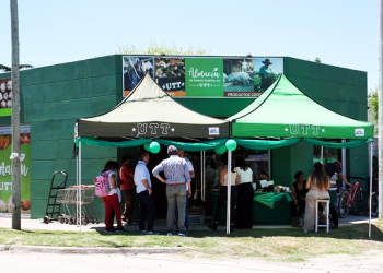 San Vicente | La UTT inauguró un punto de venta de sus productos en el barrio Eva Perón