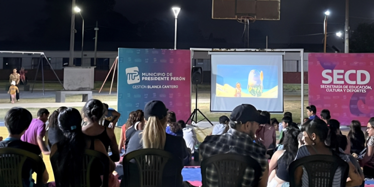 Cine gratuito | Cine Bajo las Estrellas, un ciclo de películas infantiles del Municipio de Presidente Perón