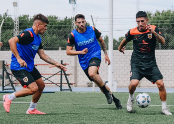 Fútbol del Ascenso | Estrella del Sur se pone a punto para el debut oficial en la Primera C