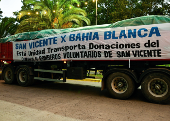 San Vicente | Partieron ayer dos camiones con ayuda humanitaria para los habitantes de Bahía Blanca