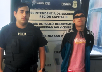 Alejandro Korn | Tres jóvenes con una moto robada, se fueron a pasear a la plaza La Masía