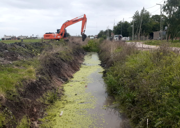 Presidente Perón | Continúan los trabajo de saneamiento de la red de desagües pluviales del distrito