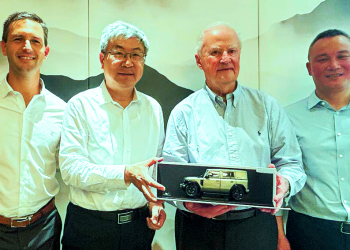 San Vicente | Nicolás Mantegazza se reunió en China, con el presidente de la automotriz Chery