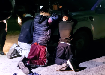 San Vicente | Detienen a tres peligrosos menores armados luego de ingresar a una vivienda