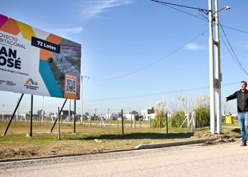 Suelo urbano | Mantegazza visitó los avances en el complejo de lotes del barrio San José