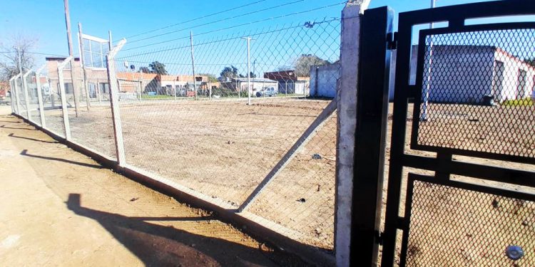 Educación | Perimetran e iluminan la obra del nuevo Jardín de Infantes del barrio Panamérica