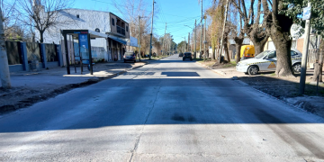 Presidente Perón | Bachean con hormigón un tramo de la avenida Arturo Jauretche