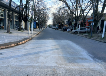 Presidente Perón | Continúan los bacheos en las avenidas Arturo Jauretche y Soberanía Nacional