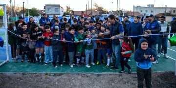 Deportes | El Municipio inauguró un playón deportivo y una cancha profesional de hockey