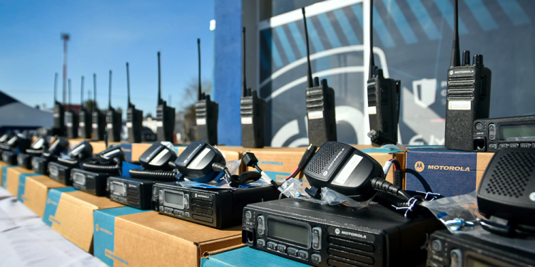 Seguridad | El Municipio de San Vicente adquirió 50 equipos de comunicación de última generación