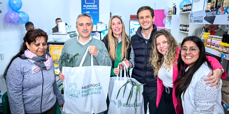 San Vicente | Mantegazza y Larroque inauguraron un nuevo Almacén de la Comunidad